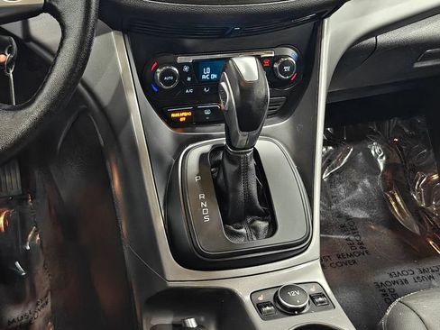 Used 2016 Ford Escape SE w/ SE Leather Comfort Package AWD/4WD image 9