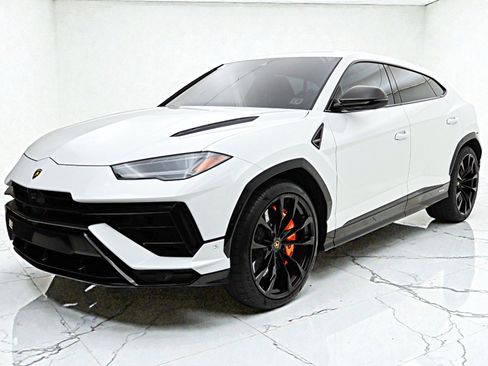 Used 2024 Lamborghini Urus S image 1