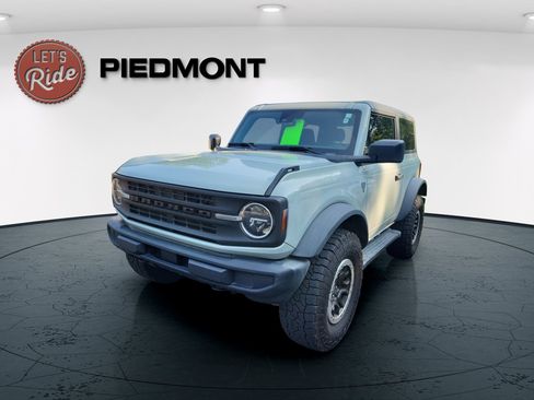 Used 2022 Ford Bronco 2-Door w/ Sasquatch Package AWD/4WD image 1