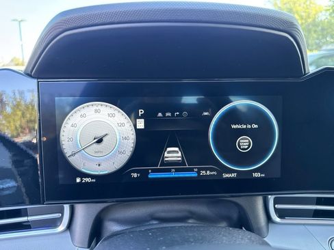 Certified 2026 Hyundai Elantra Limited FWD image 44