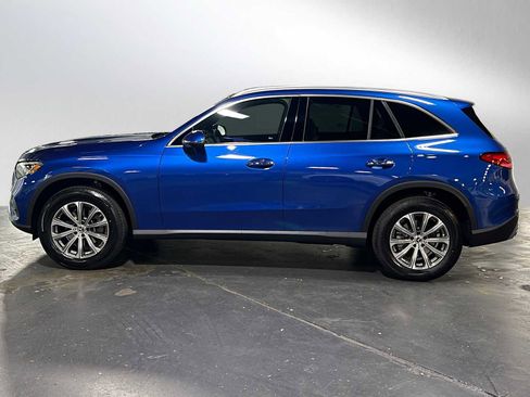 Used 2025 Mercedes-Benz GLC 300 4MATIC image 2
