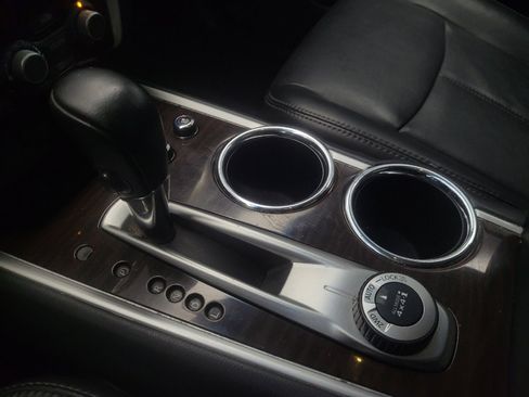 Used 2014 Nissan Pathfinder Platinum w/ Platinum Premium Package image 26