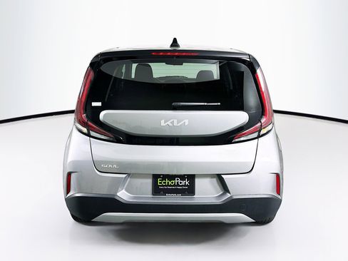Used 2025 Kia Soul LX w/ LX Technology Package image 7