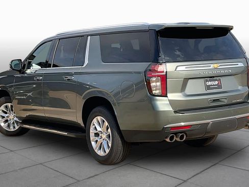 Used 2023 Chevrolet Suburban Premier RWD image 12