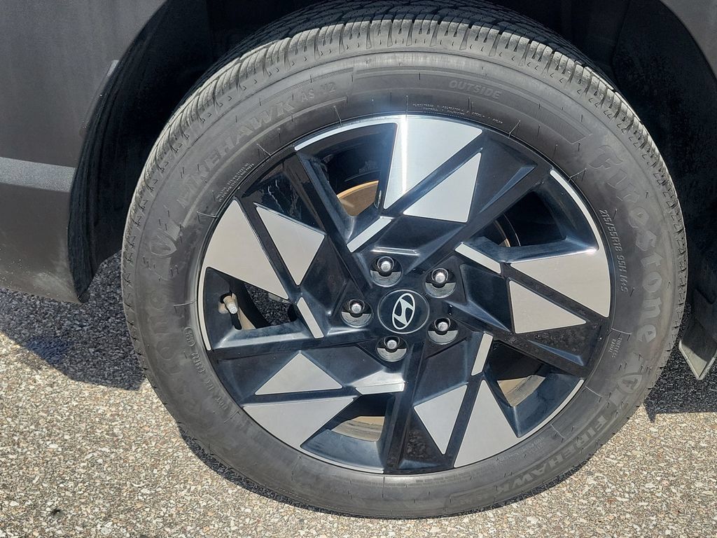 Used 2025 Hyundai Kona SEL FWD image 6