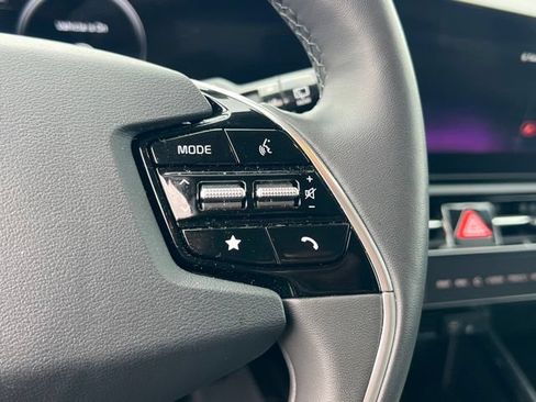 Certified 2025 Kia Niro Wind w/ Wind Preserve Package FWD image 23