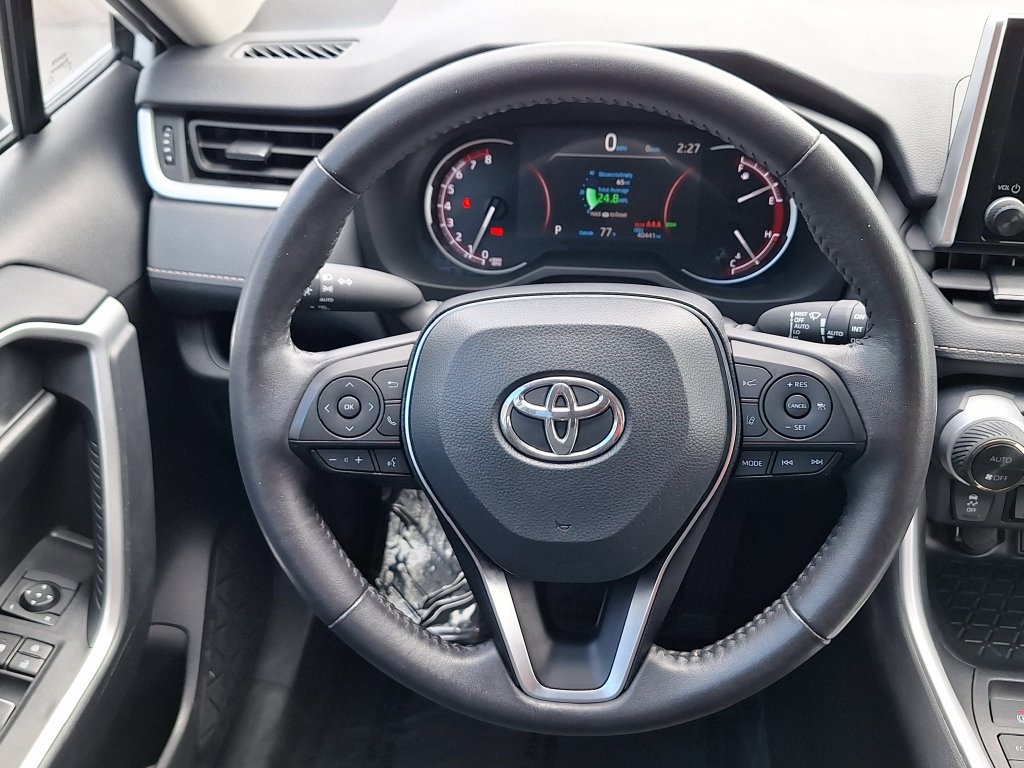 Used 2025 Toyota RAV4 XLE w/ Weather Package AWD/4WD image 15