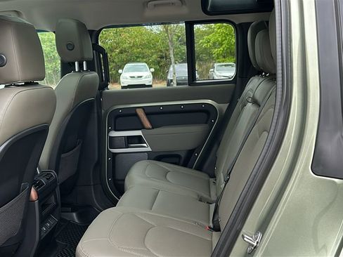 Certified 2023 Land Rover Defender 110 SE image 25