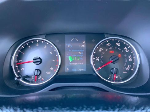 Certified 2021 Toyota RAV4 LE w/ Carpet Mat Package (TMS) image 24