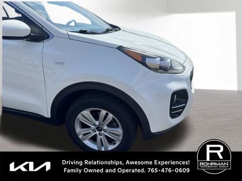 Used 2017 Kia Sportage LX image 3