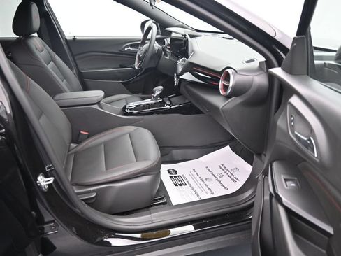 Used 2025 Chevrolet Trax RS w/ Driver Confidence Package FWD image 13