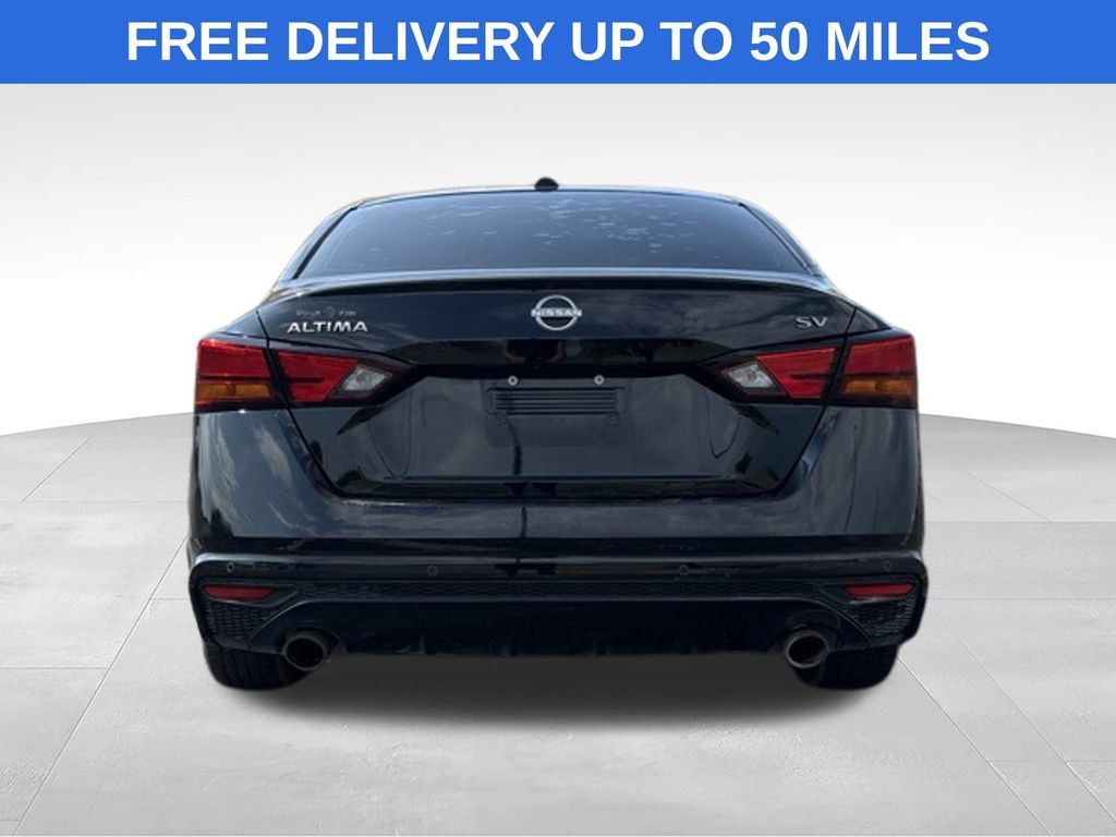 Used 2024 Nissan Altima 2.5 SV w/ SV Premium Package FWD image 6