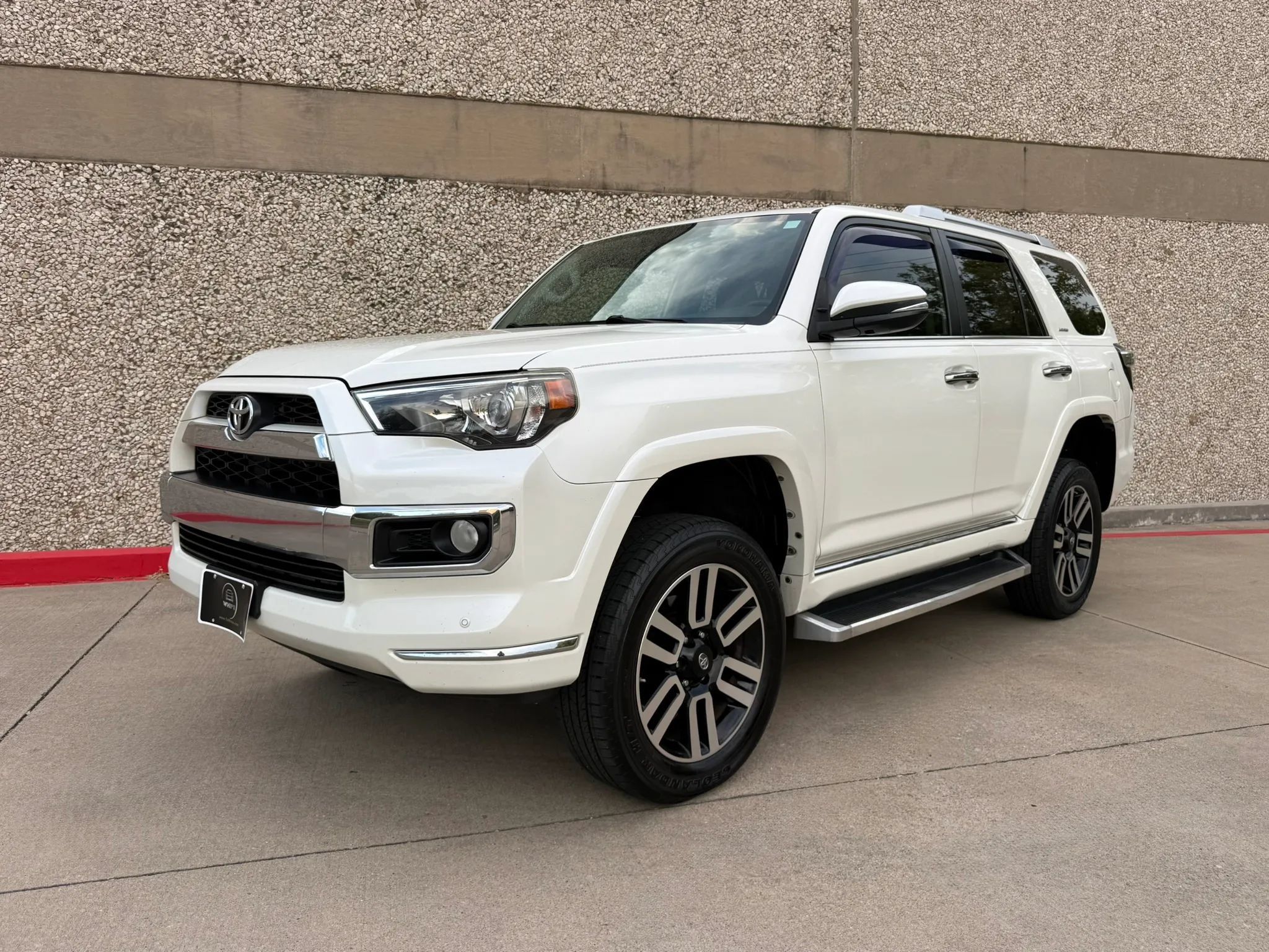 Used 2018 Toyota 4Runner Limited AWD/4WD image 2