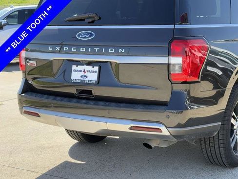 Certified 2023 Ford Expedition XLT image 8