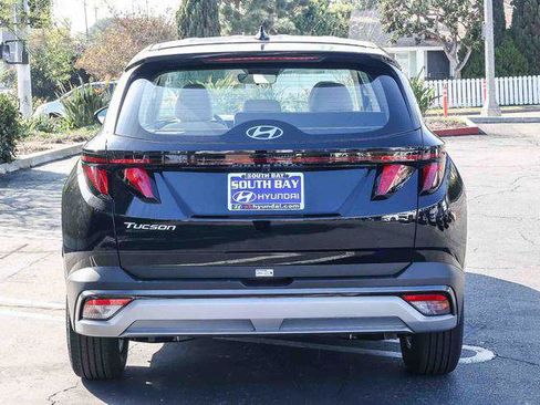 New 2026 Hyundai Tucson SE image 5