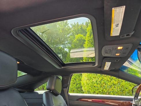 Used 2011 Cadillac CTS Premium image 30