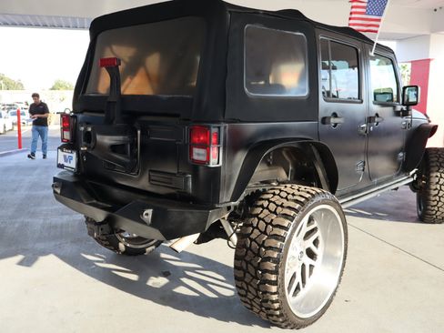 Used 2016 Jeep Wrangler Unlimited Sport image 7