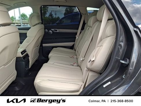 Used 2025 Genesis GV80 2.5T Prestige AWD/4WD image 12