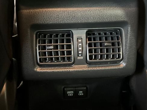 Used 2025 Toyota Camry SE FWD image 14