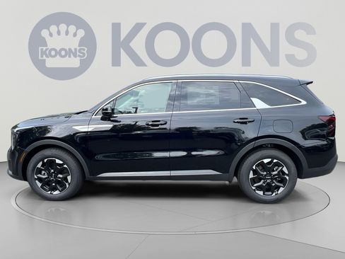 New 2026 Kia Sorento S FWD image 2