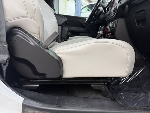 Used 2021 Jeep Gladiator Mojave AWD/4WD image 42