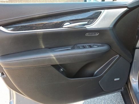 Used 2021 Cadillac XT5 Premium Luxury image 12