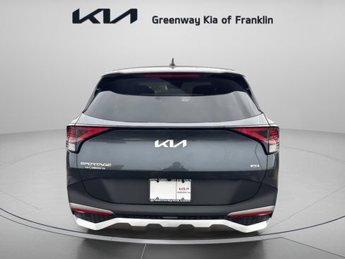 New 2025 Kia Sportage LX image 6