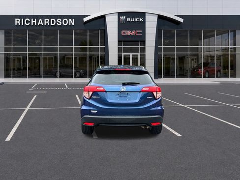 Used 2017 Honda HR-V EX-L image 4