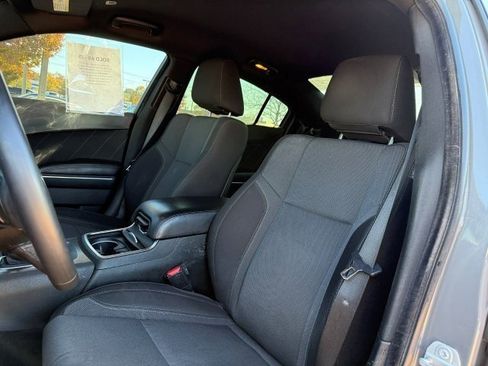 Used 2018 Dodge Charger SXT Plus w/ Driver Confidence Group image 14