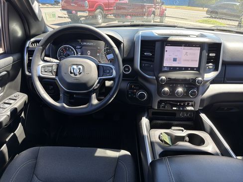 Used 2022 RAM 1500 Big Horn AWD/4WD image 12