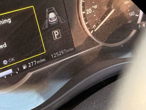 Used 2020 Nissan Kicks SR w/ SR Premium Package FWD image 7