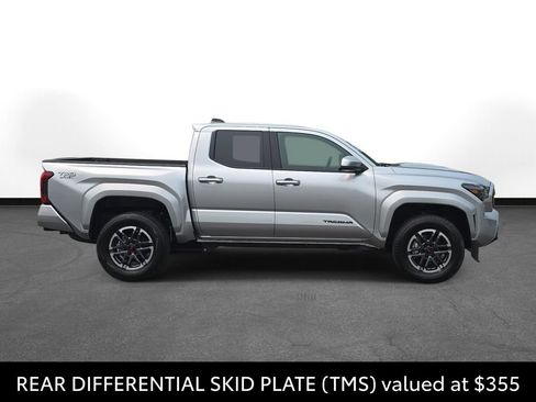 Used 2026 Toyota Tacoma TRD Sport AWD/4WD image 5