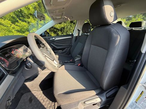 Used 2019 Volkswagen Jetta S image 31
