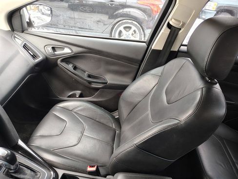 Used 2017 Ford Focus Titanium image 7