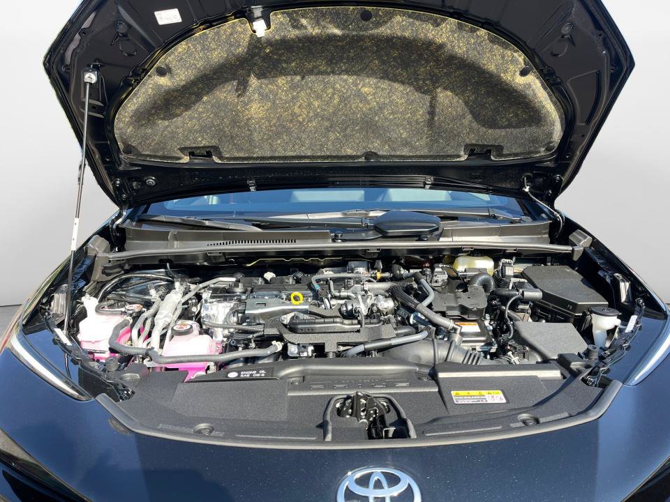 New 2027 Toyota Prius Plug-In Hybrid FWD image 13