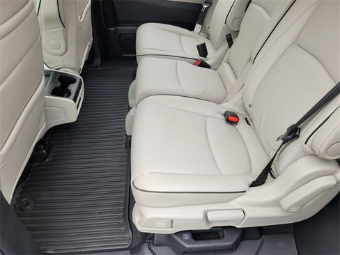 New 2026 Honda Odyssey Touring image 11