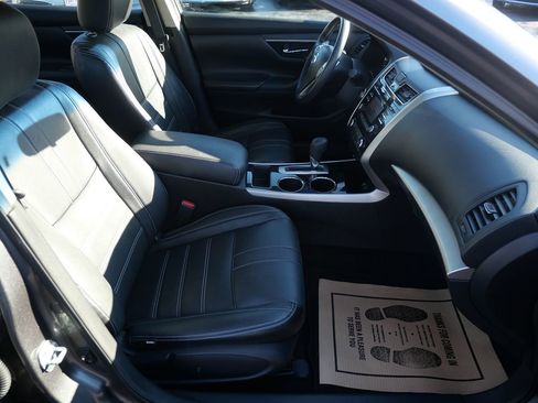 Used 2014 Nissan Altima 2.5 S w/ Sport Value Package image 17