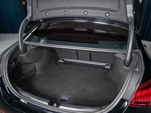 Used 2023 Mercedes-Benz C 300 Sedan image 6