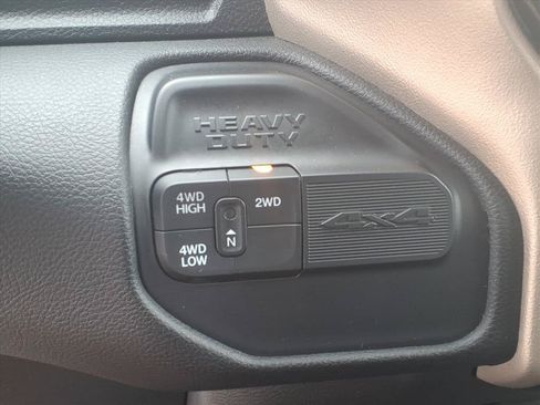 Used 2024 RAM 2500 Laramie AWD/4WD image 9