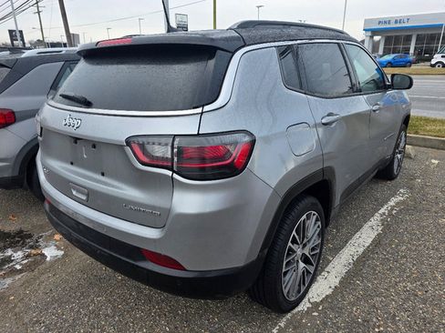 Used 2023 Jeep Compass Limited w/ Elite Group image 3