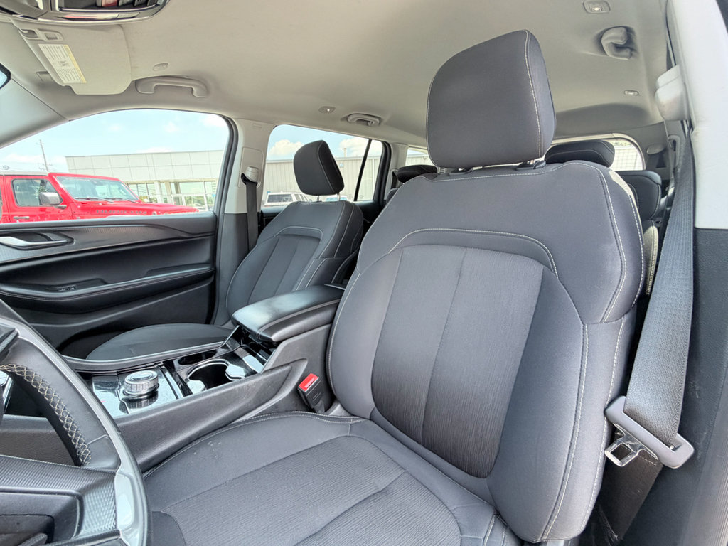 Used 2023 Jeep Grand Cherokee L Laredo RWD image 20