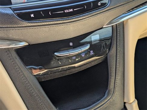 Used 2017 Cadillac XT5 FWD w/ LPO, Wheel Lock Package image 20