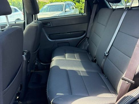 Used 2011 Ford Escape XLT w/ 201A Rapid Spec Order Code AWD/4WD image 11