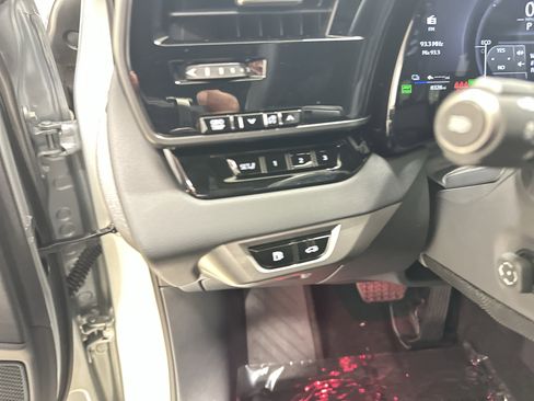 Certified 2025 Lexus RX 450h AWD w/ Convenience Package image 37