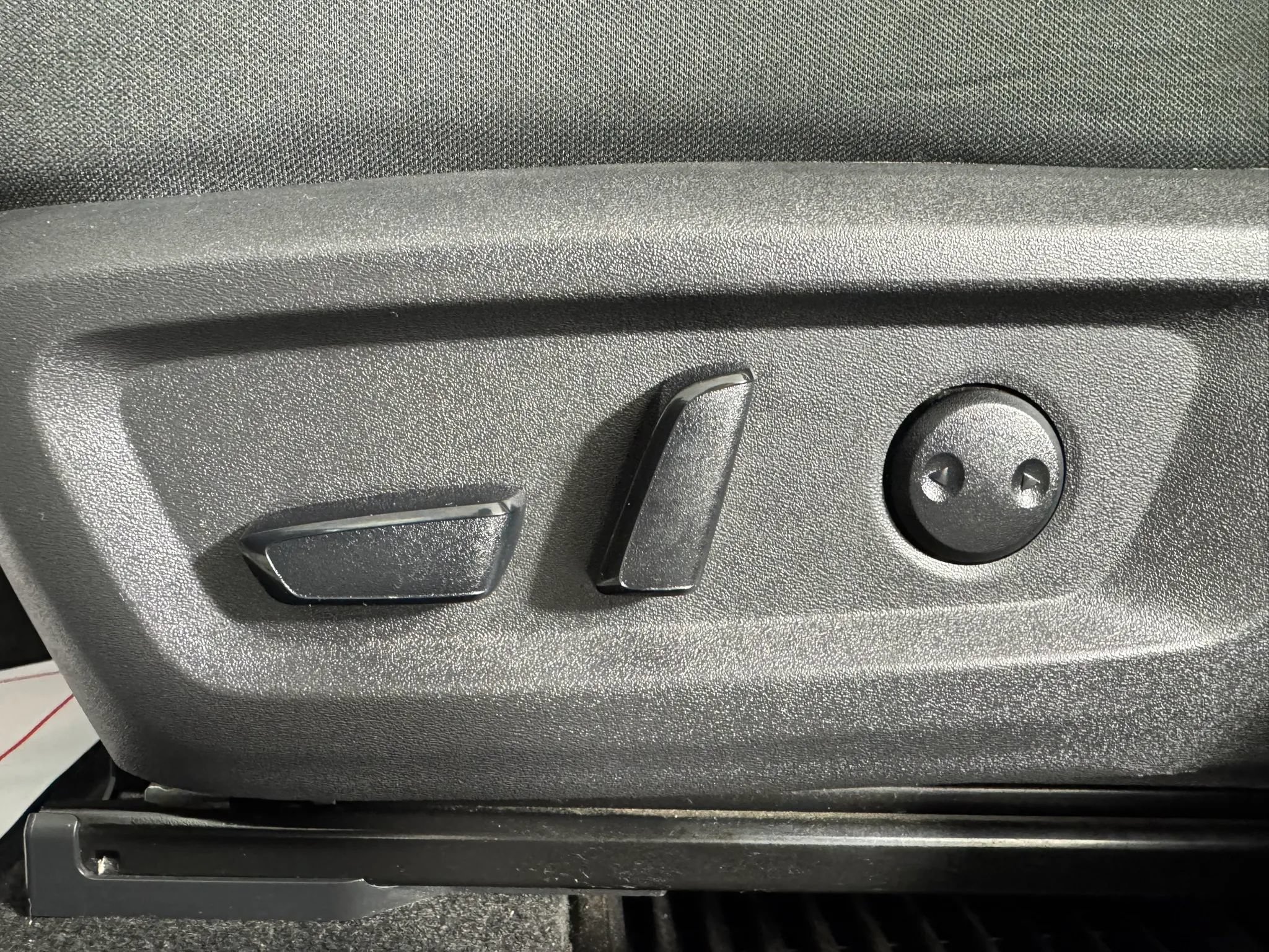 Used 2023 Nissan Rogue SV AWD/4WD image 33