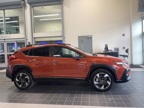 Used 2025 Subaru Crosstrek 2.5i Limited AWD/4WD image 3