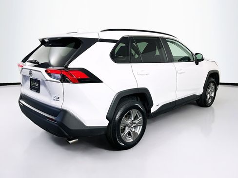 Used 2025 Toyota RAV4 XLE image 9