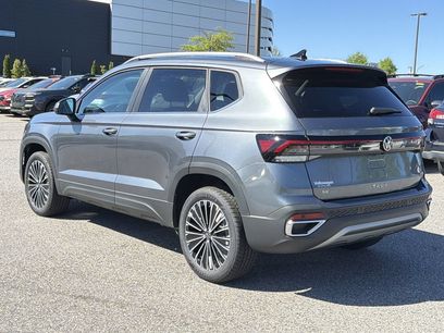 New 2026 Volkswagen Taos SE