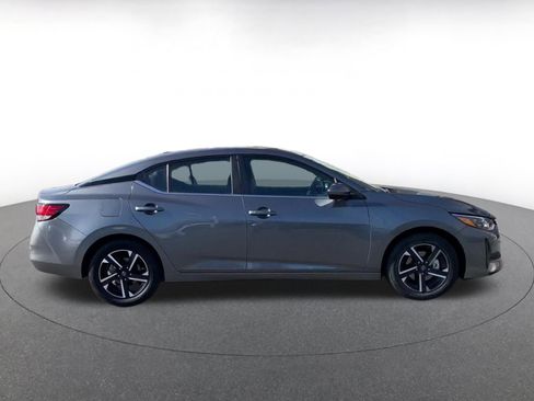 Used 2025 Nissan Sentra SV image 16