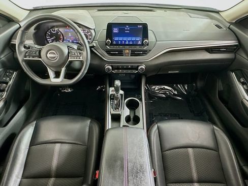Used 2024 Nissan Altima 2.5 SR FWD image 13